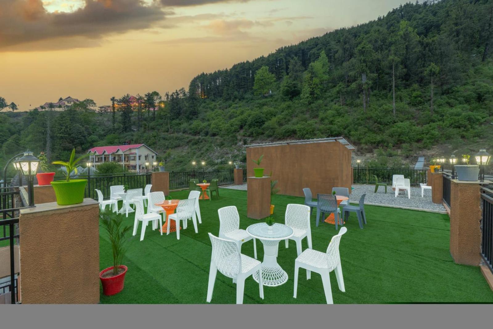 The Nature Dreams I Vacations I Conference I Mice I Family Events I Open Air Terrace I Sky Bonfire I Kufri By Exotic Stays Shimla Exterior photo