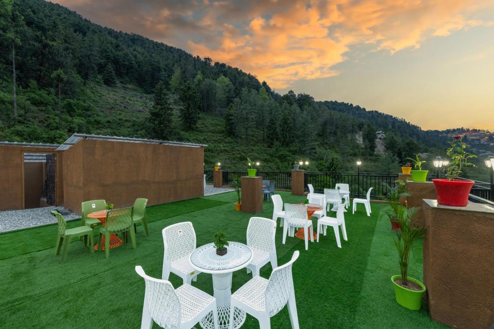 The Nature Dreams I Vacations I Conference I Mice I Family Events I Open Air Terrace I Sky Bonfire I Kufri By Exotic Stays Shimla Exterior photo